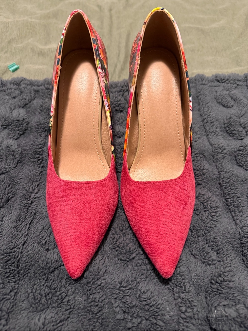 Women's Floral-Trim Pointed Toe Pumps in Pink